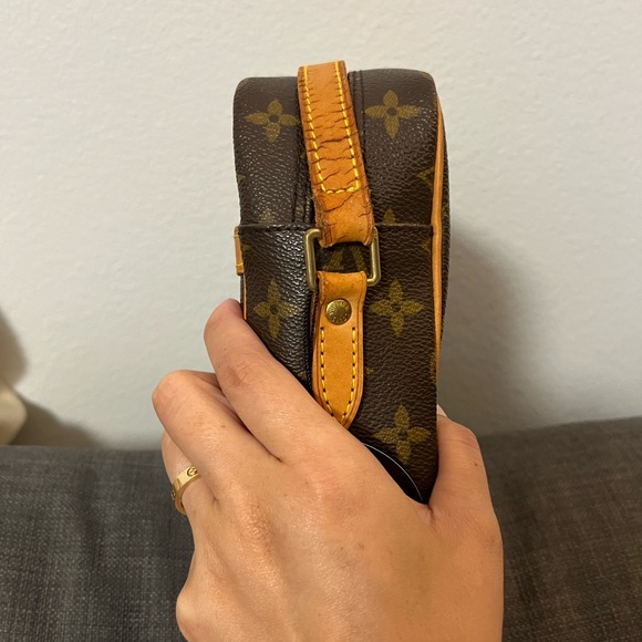 Authentic Preloved Louis Vuitton Trocadero 27 Monogram - Picture 4 of 9